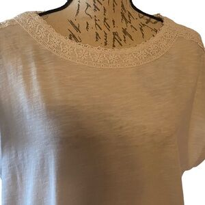 Chico Size 2 White linen cap sleeve blouse with Lace trim around neckline